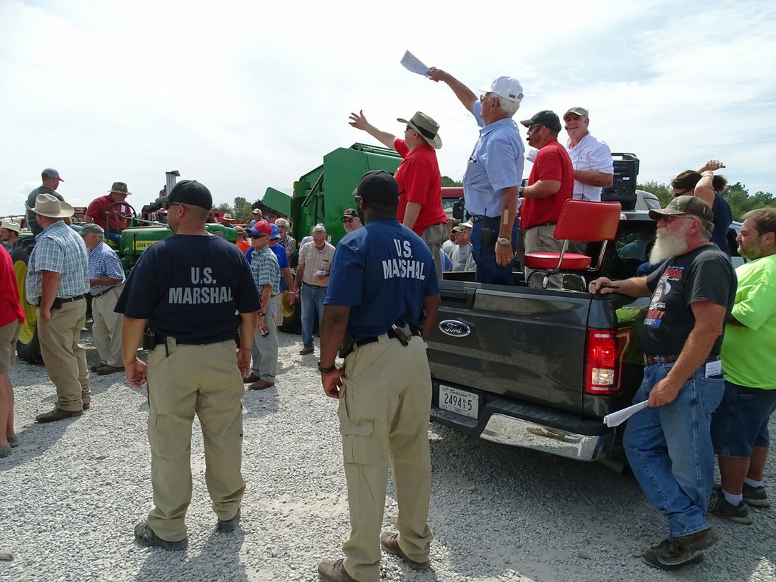 Ett rent och välpresenterat verktyg mot en neutral bakgrund.